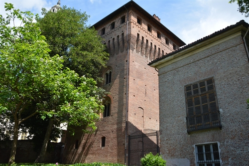 Il castello Cavour la torre.